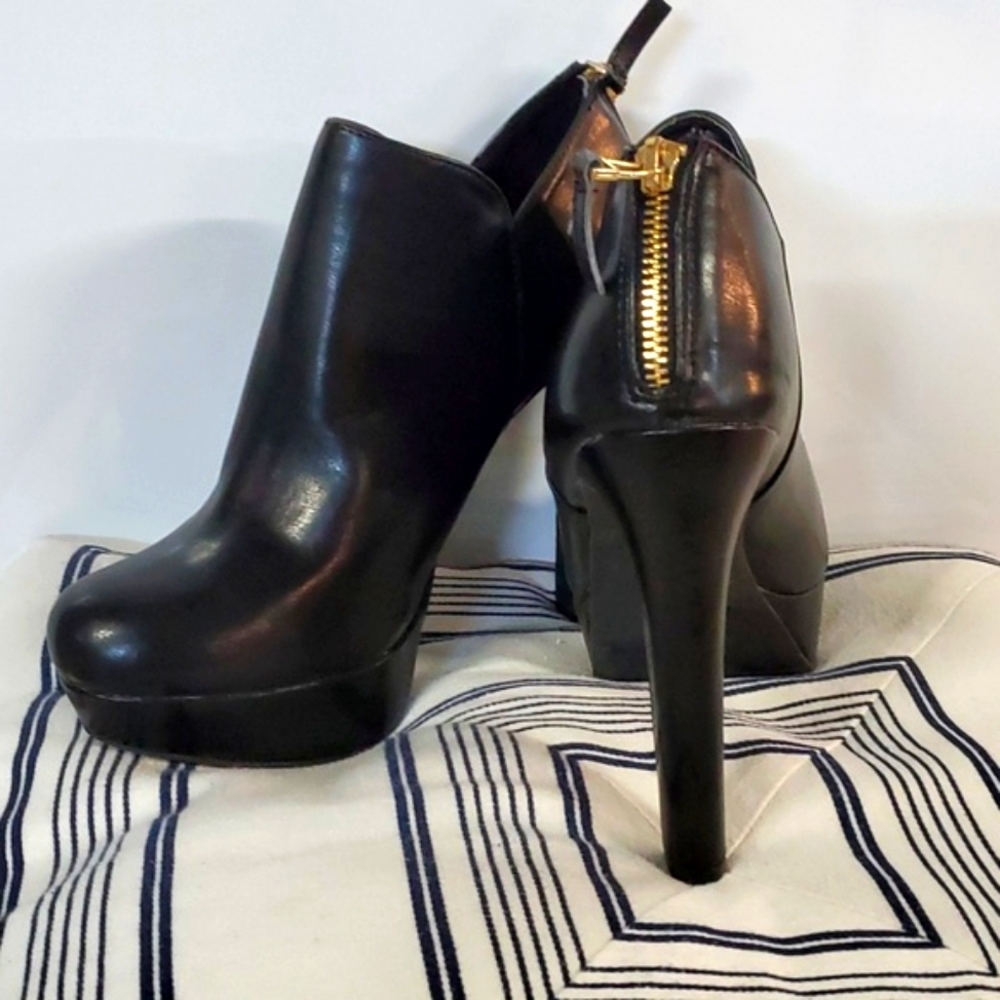 Material Girl Black Heels Size 9.5 NEW